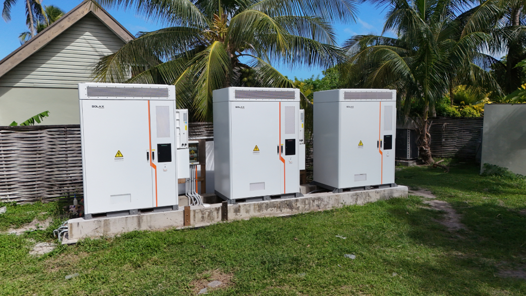 SolaX AELIO modular battery storage product video