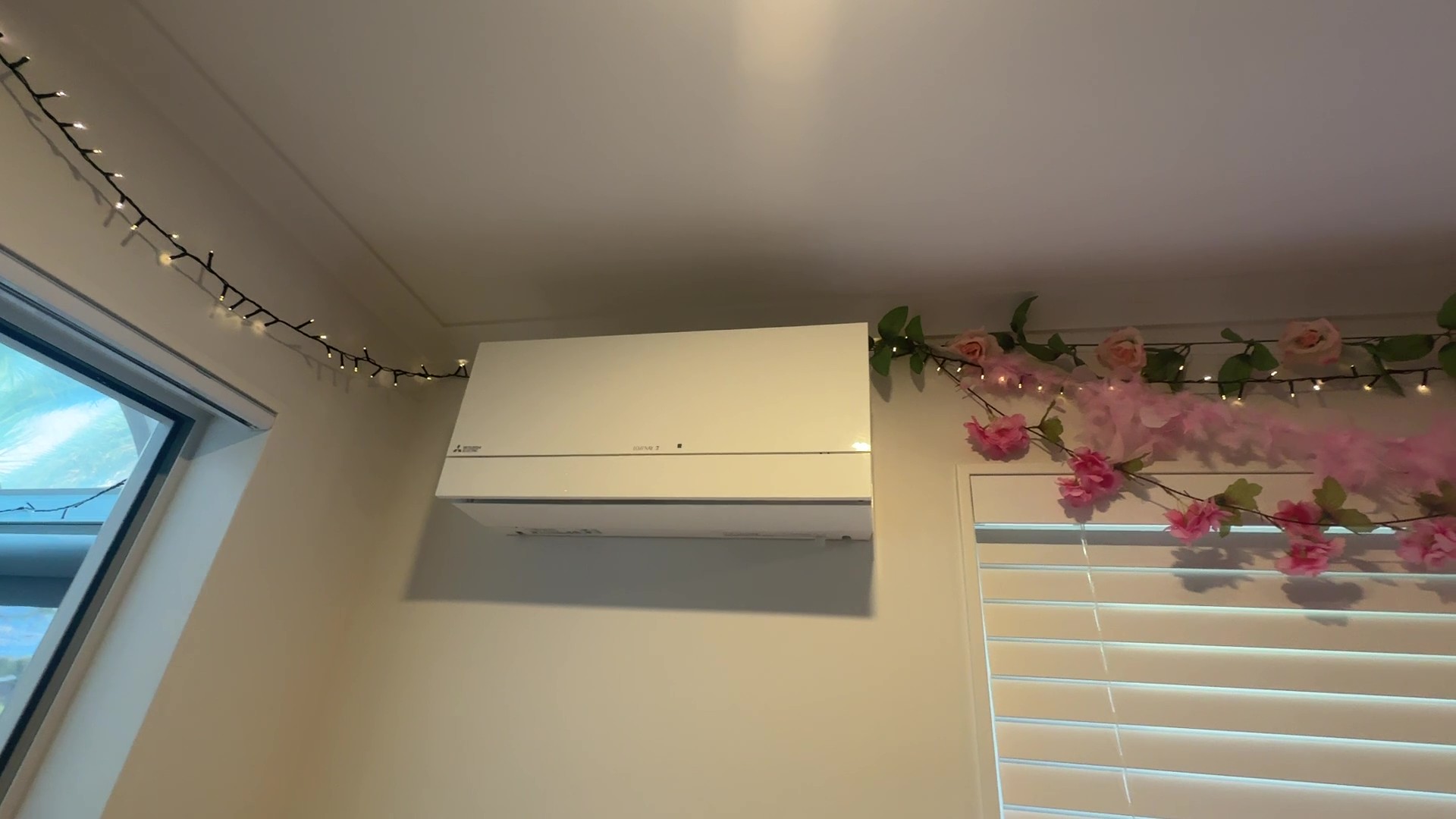 Mitsubishi Lossnay heat recovery ventilation installed by Future energy